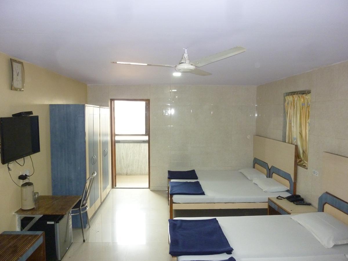 Hotel Stars Mumbai Room photo