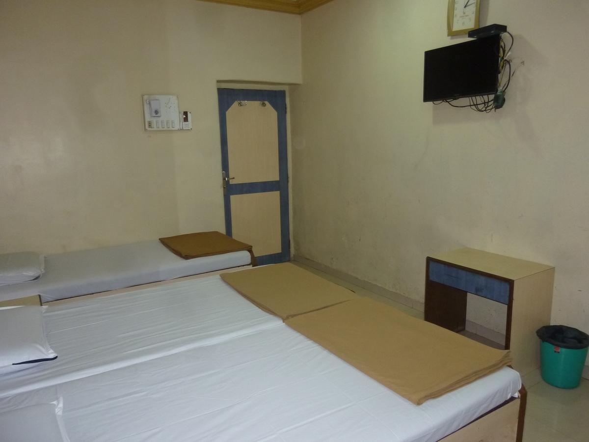 Hotel Stars Mumbai Room photo