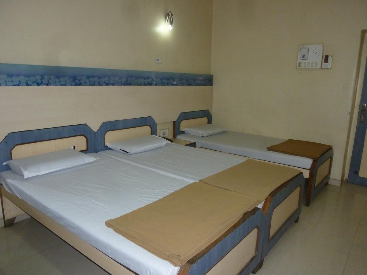 Hotel Stars Mumbai Room photo